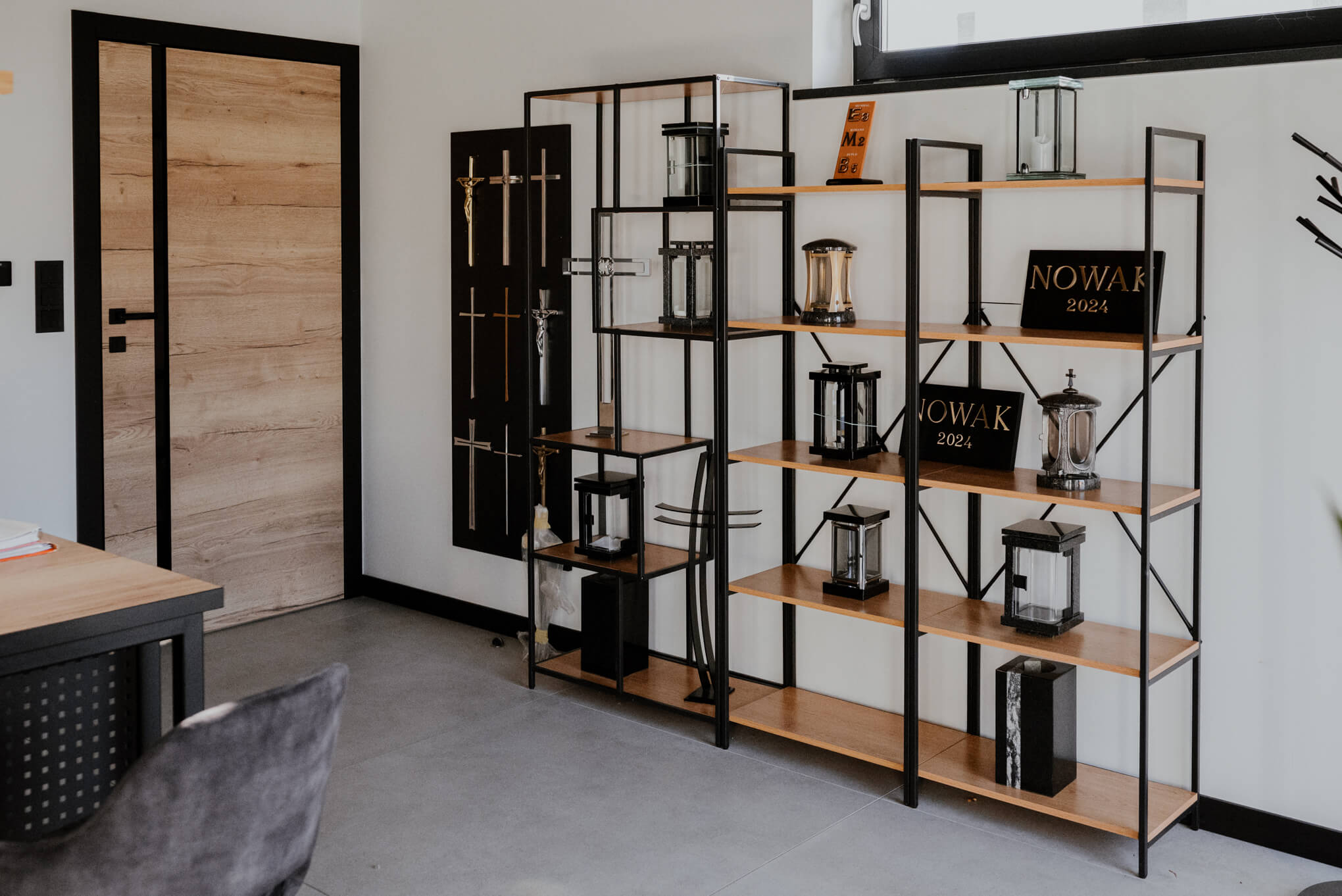 Modele nagrobków w naturalnych rozmiarach — salon Rakoniewice